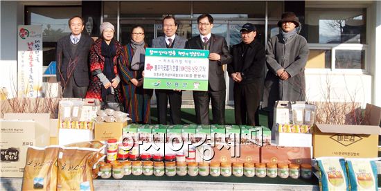 장흥군전자상거래협의회 이웃돕기 성금 및 성품 기탁
