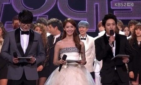 윤아 화이트 드레스/출처:KBS 2TV '가요대축제'
