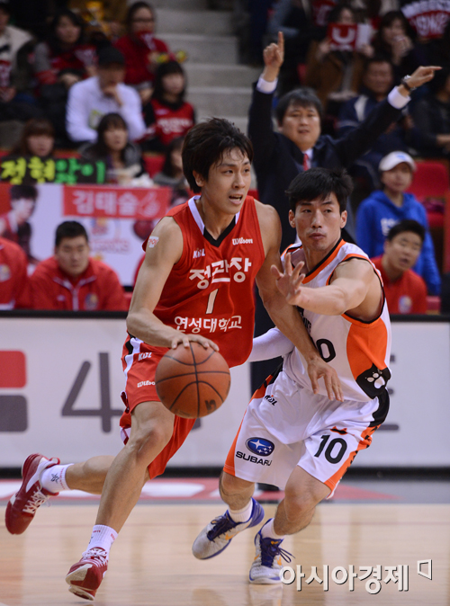 [포토] 돌파 시도하는 김태술