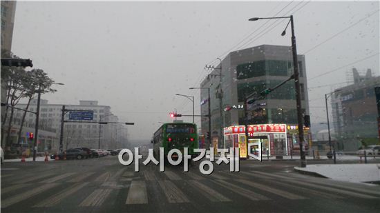 남양주시 별내동에서 가장 먼저 입주를 시작한 '쌍용예가' 단지 앞 전경