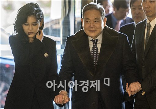 [포토]장녀 손 꼭 잡은 이건희 삼성 회장