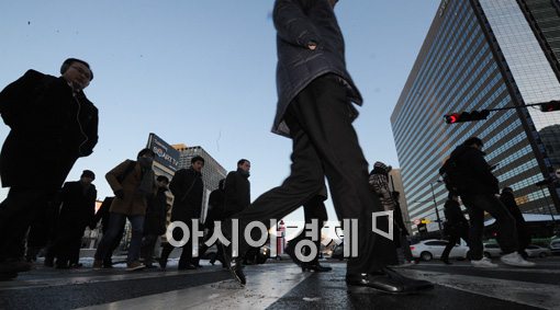 [포토]새해 첫 출근길에 나선 시민들 