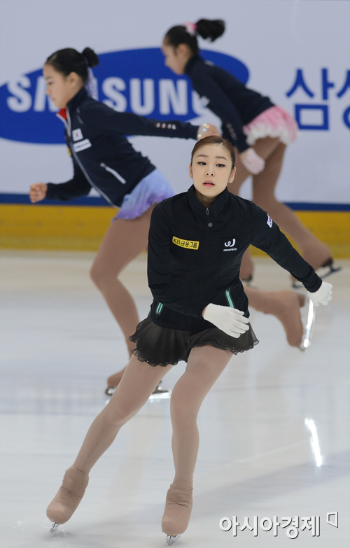 [포토] 김연아 '몸 풀어볼까'