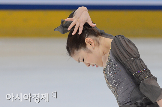 '218.31점' 김연아, 4년 만에 세계선수권 '퍼펙트' 우승 (종합)