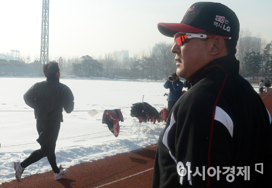 [포토] 김기태 감독 '달려라 LG 트윈스'