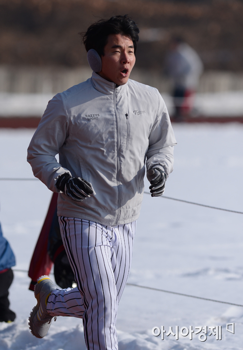 [포토] 현재윤 '내가 1등~'