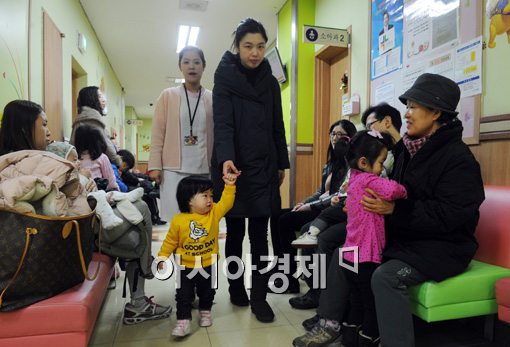 [포토]감기환자로 북적이는 아동병원 