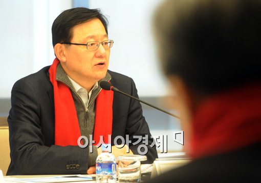 [포토]홍석우 "산업계도 절전경영 부탁드립니다"