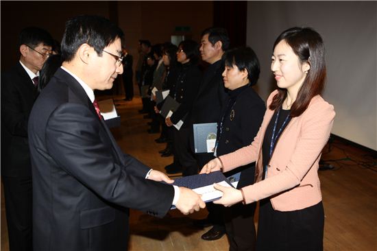 이화선 김민희 문경보 최영수 ...도봉구 친절공무원 