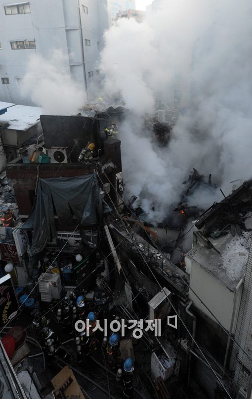 [포토]끊임없이 나오는 연기 