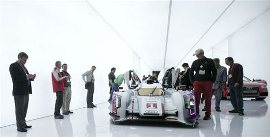 CES2013에서 공개된 아우디 AG R18 e-tron Quattro 무인자동차 기술 시험차량
<자료사진 : Bloomberg>