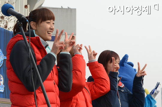 [포토] 한송이 '2 더하기 2는 귀요미~'