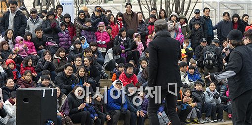 [포토]포근한(?) 겨울 날씨 즐기는 시민들