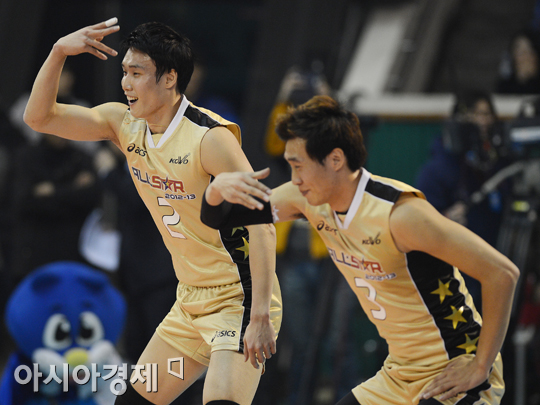 [포토] 최홍석-김정환 '살아있네~'