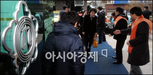 [포토]투표장으로 향하는 변호사들