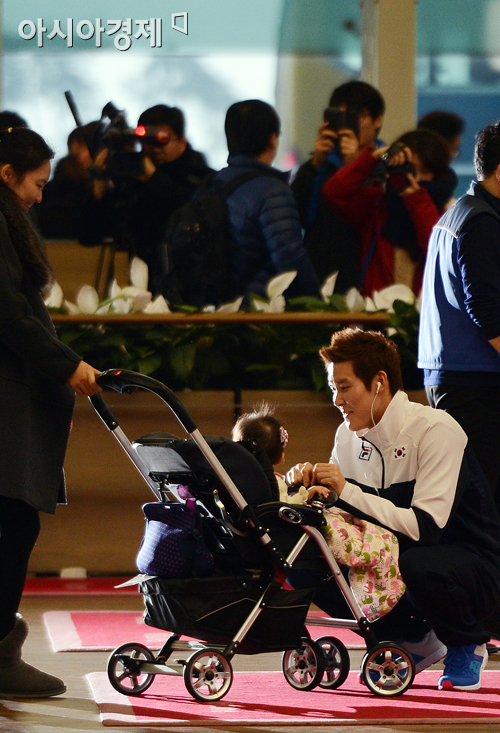 [포토] 박태환 '삼촌은 너를 사랑한단다'