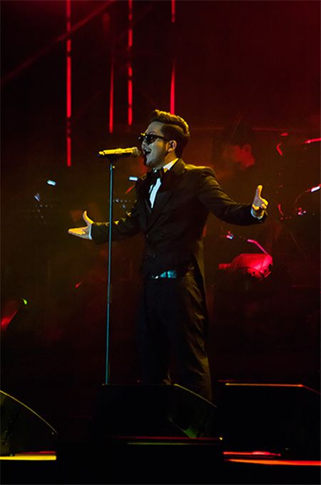 브아솔 성훈, 관객 휘어잡은 '딜라일라' 독특 퍼포먼스