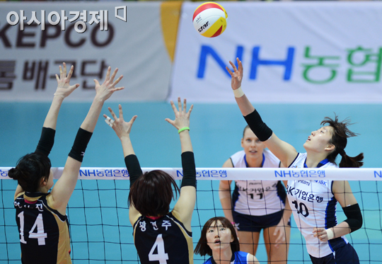 [포토] 박정아 '팔을 쭉 뻗어~'