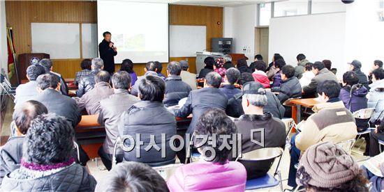 강진군농업기술센터, 고추 육묘  특별 교육 실시