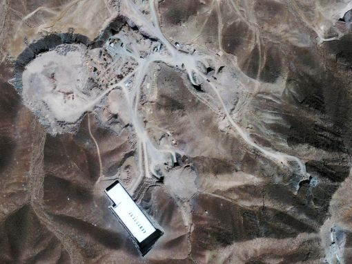이란의 성도 쿰 주변 포로두 핵시설 위성 사진