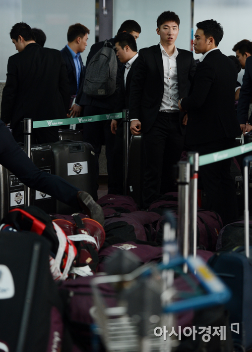 [포토] 미국 애리조나로 전지훈련 떠나는 넥센 히어로즈