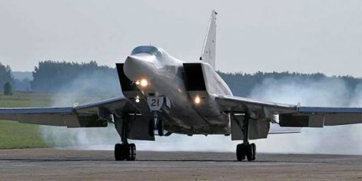 중국이 36대를 도입할 러시아제 초음속 장거리 폭격기 Tu-22M 이륙모습