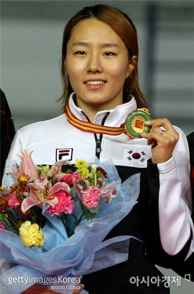 이상화, 월드컵 여 500m 세계신 우승···8연승 쾌거