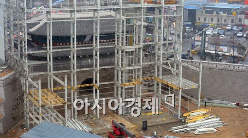 [포토]4월을 기다리는 숭례문 