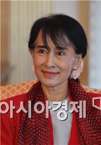 '미얀마의 봄' 아웅산 수치…27년 투쟁의 역사