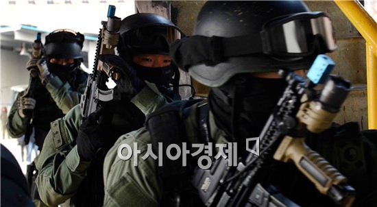 '바다의 최강자' 해군 특수전여단