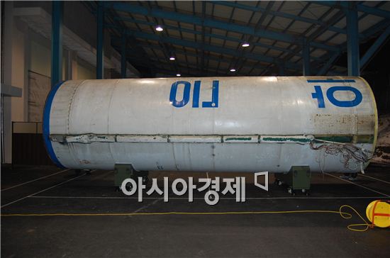 軍 "장거리 로켓의 핵심부품  북한이 대부분 자체 제작"