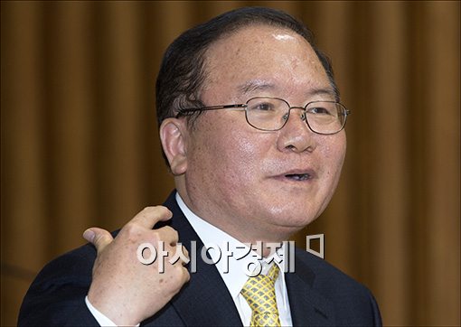 '헌법재판소장 후보 낙마' 이동흡 전 재판관, 대통령 대리인단 합류