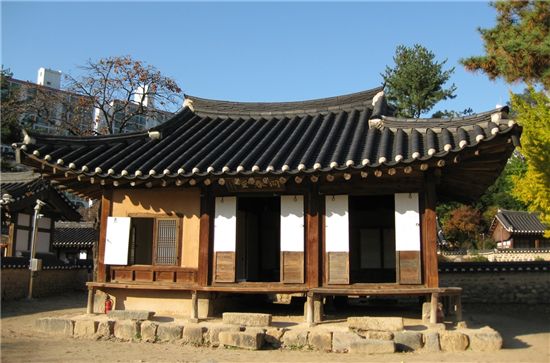 대전에 있는 동춘당 건물