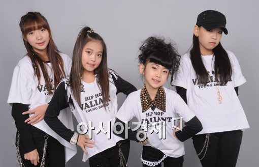 [인터뷰] 키즈돌 발리언트 "보아 언니처럼 아시아의 별 되고 싶어요"