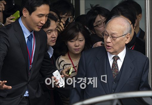 [포토]초대 총리로 지명된 김용준 위원장