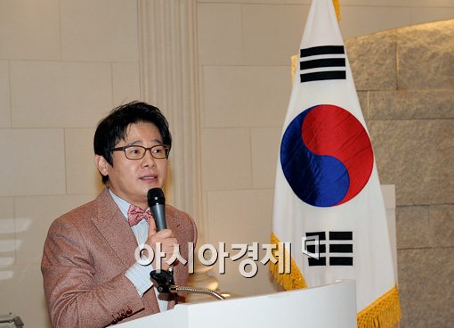 [포토](사)한국재능기부협회 창립기념식 사회보는 김병찬 전 아나