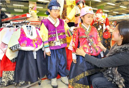 [포토]홈플러스, 설 맞이 아동한복 대잔치