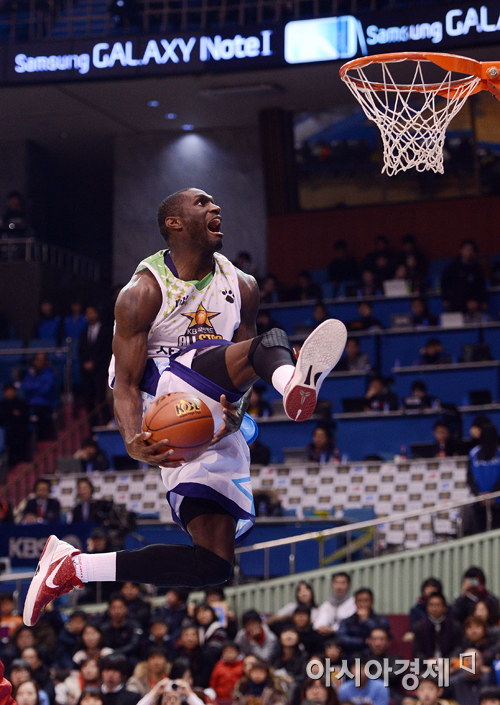 [포토] 파틸로 '내가 덩크왕!'