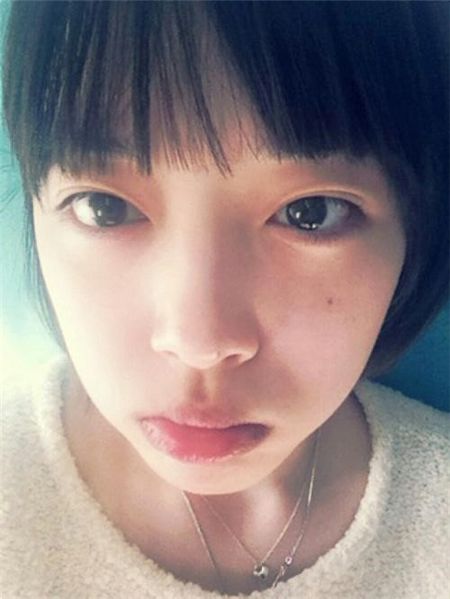 설리 초근접 셀카, '무결점 피부 미인' 인증