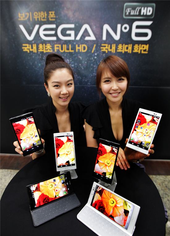 [포토]팬택, 국내 첫 풀HD폰 '베가 넘버6 풀HD' 공개
