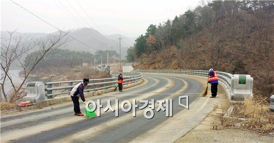 장흥군‘편안한 귀향길’설맞이 도로 일제정비