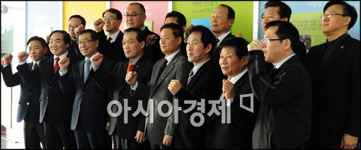 [포토]재래시장 상인 여러분 화이팅