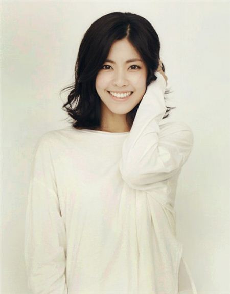 '의리녀' 이윤지, '소라별 이야기' 무대 나섰다