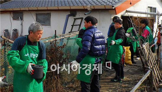 광주시 광산구 평동 사회단체협의회, 연탄 배달로 사랑 나눠