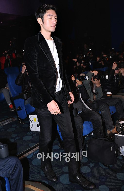 [포토]김남진, 조각이 따로 없네!