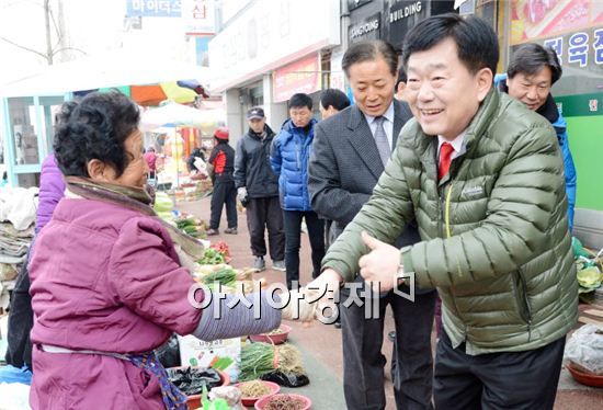 조충훈 순천시장, 설을 맞아 서민경제 돌아봐