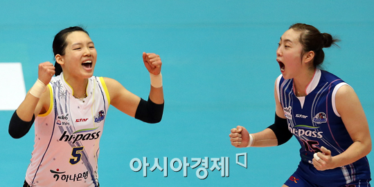 [포토] 김해란-황민경 '상대의 실수는 우리의 기쁨'