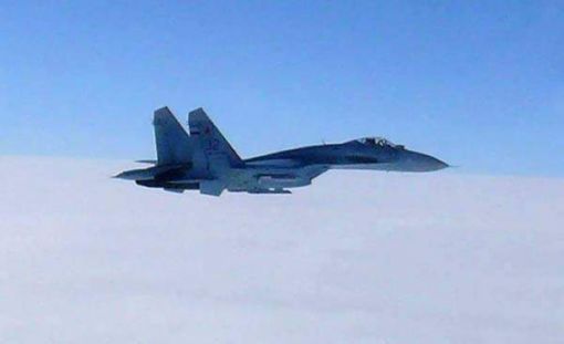 일본 항공자위대가 자국 영공을 침범했다며 공개한 러시아 수호이 27 전투기