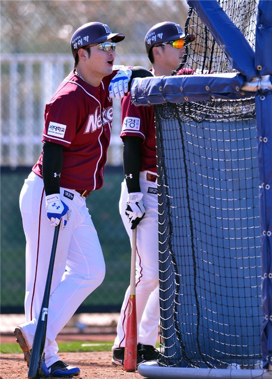 [포토] 박병호 '나이스 샷~'