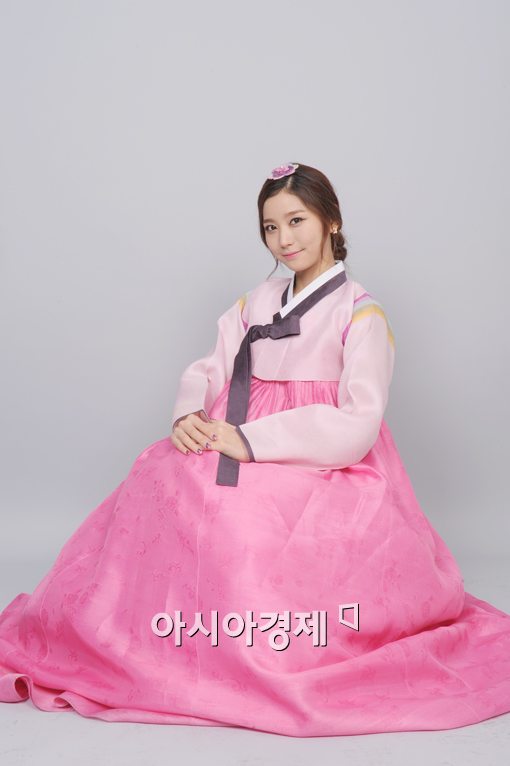 [헬로!계사년]헬로비너스 유영 "새해엔 꼭 행복하세요!"